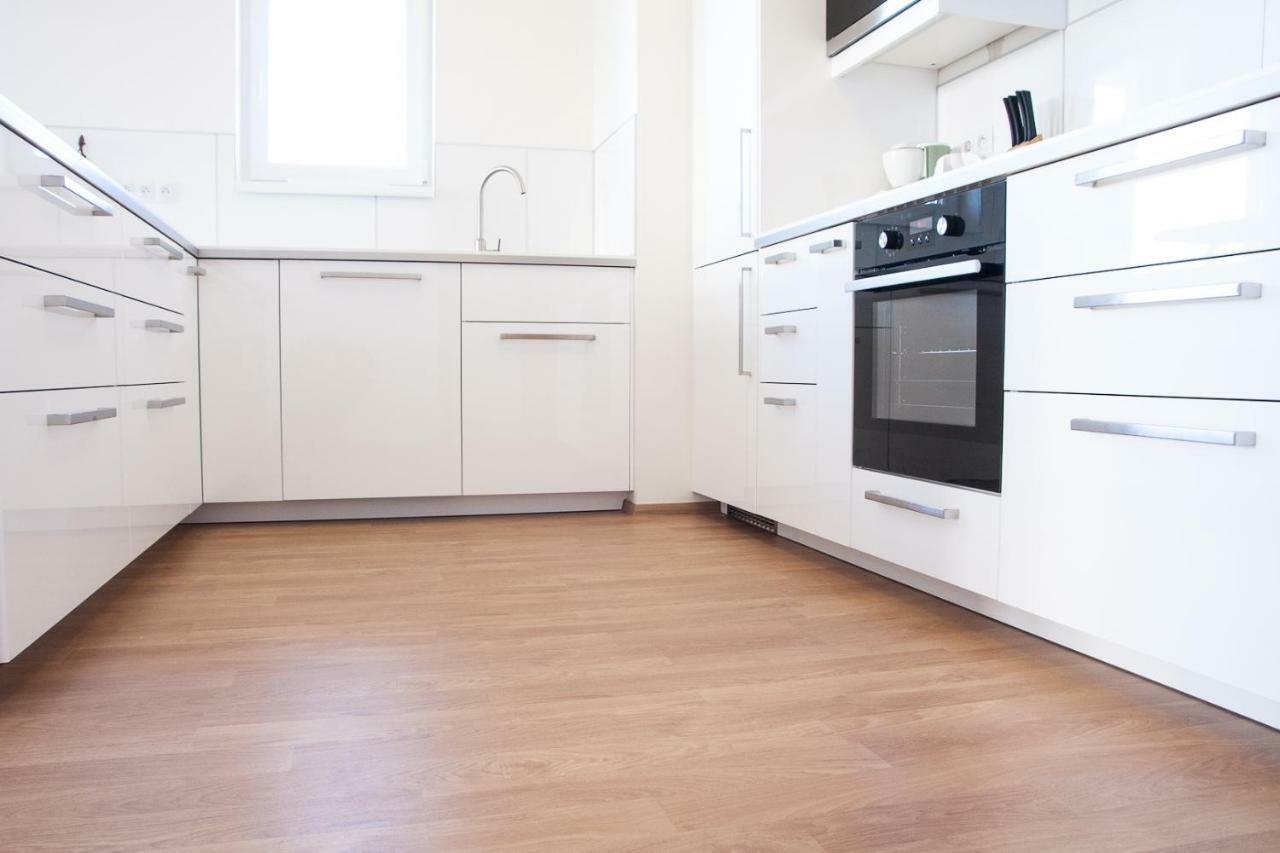 Prostorny 3 Pokojovy Apartman S Dvema Terasami Prague Luaran gambar