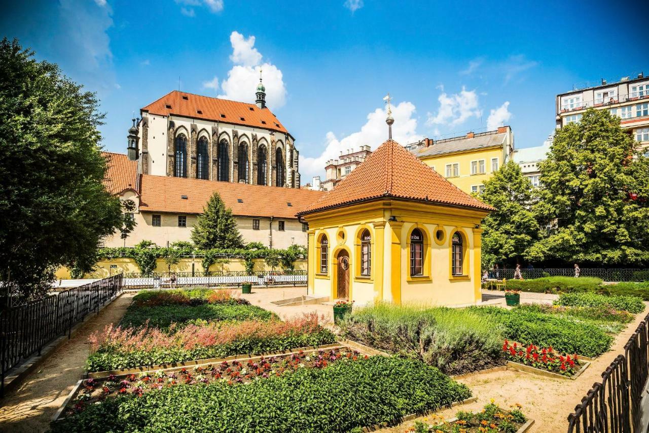 Prostorny 3 Pokojovy Apartman S Dvema Terasami Prague Luaran gambar